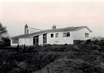 Bryan Thomas- the architect who designed Beth and Andrews iconic home Bryan Thomas- the architect who designed Beth and Andrews iconic home