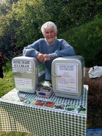 A glorious weekend at Great Dixter's Spring Plant Fair A glorious weekend at Great Dixter's Spring Plant Fair