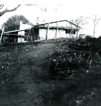 Bryan Thomas- the architect who designed Beth and Andrews iconic home Bryan Thomas- the architect who designed Beth and Andrews iconic home