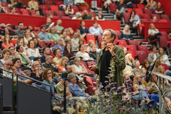 Connections Through Time: Reflections from the Beth Chatto Symposium 2026 Connections Through Time: Reflections from the Beth Chatto Symposium 2026