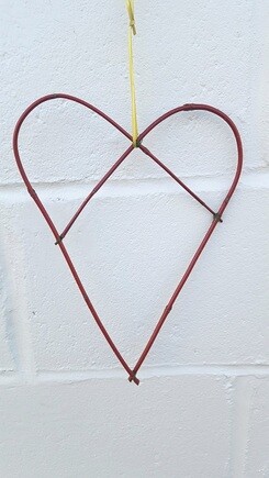 Make a dogwood heart Make a dogwood heart